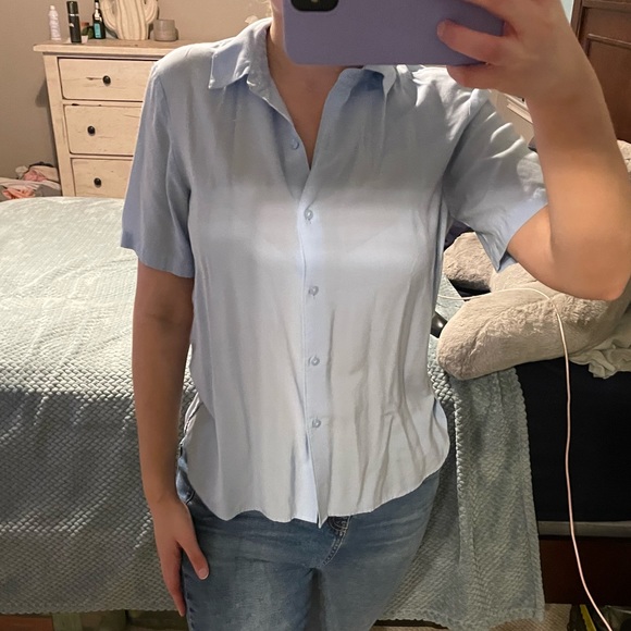Uniqlo Tops - UNIQLO baby blue short sleeve button down shirt
